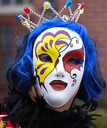 https://upload.wikimedia.org/wikipedia/commons/thumb/7/75/Carnavalsmaskewkped07.JPG/220px-Carnavalsmaskewkped07.JPG